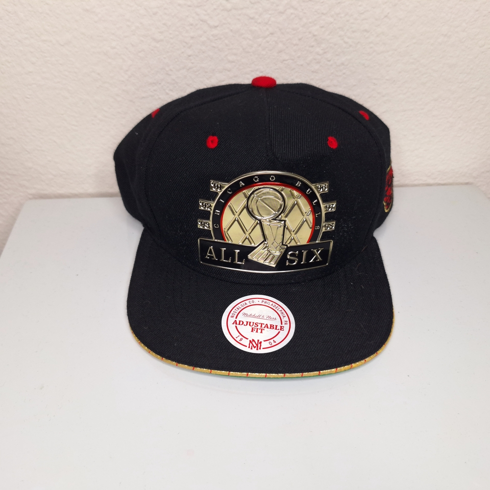 Mitchell & Ness Black Cap with Red Details